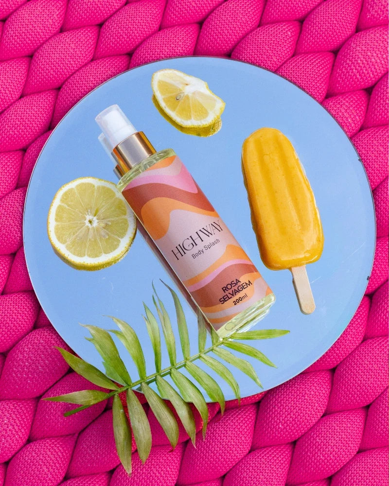 Body Splash Highway 200ml da Rosa Selvagem em composição fotográfica